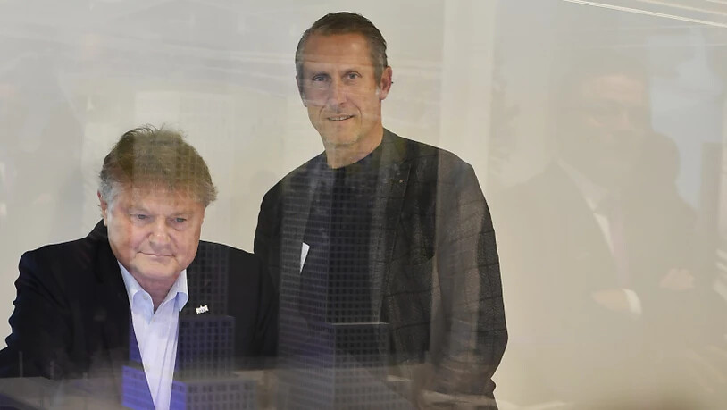 Ancillo Canepa (links) und Stephan Anliker, die Präsidenten des FC Zürich und der Grasshoppers, können bezüglich neuem Stadion aufatmen