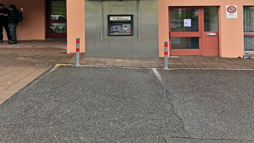 Geldautomat in Filzbach: In den letzten sechs Jahren hat ihn die Gemeinde mit 12 000 Franken jährlich subventioniert.