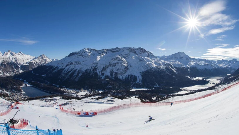 Der Skiweltcup in St. Moritz findet an diesem Wochenende statt. Die Vorbereitungen laufen. 
