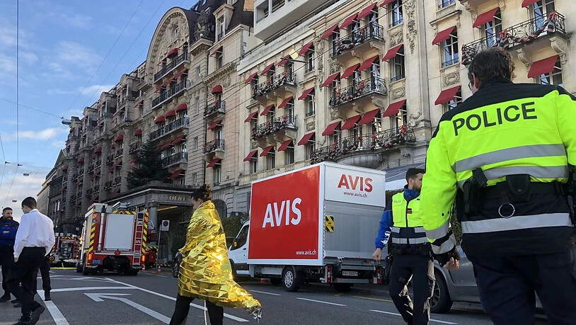 Nach einem Brandausbruch musste das Fünf-Sterne-Hotels Palace in Lausanne evakuiert werden.