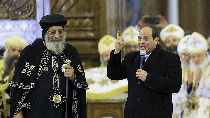 Um gutes Einvernehmen bemüht: der ägyptische Präsident al-Sisi (rechts) und der Kopten-Papst Twadros II. in der neuen grossen Kathedrale östlich von Kairo.