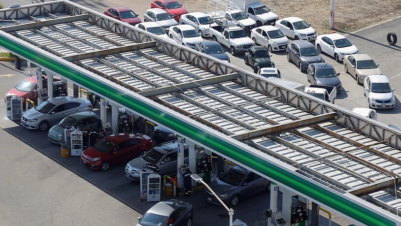 In Mexiko hat eine Änderung im Verteilsystem von Benzin zu Engpässen an Tankstellen und Hamsterkäufen geführt.