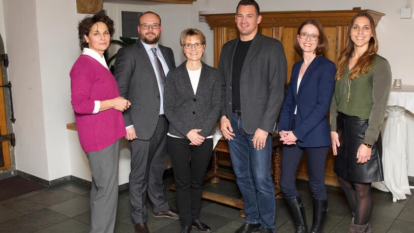Motiviert: Die Nationalratskandidaten aus See-Gaster, Brigitte Bailer und Marcel Dobler (3. und 4. von links).