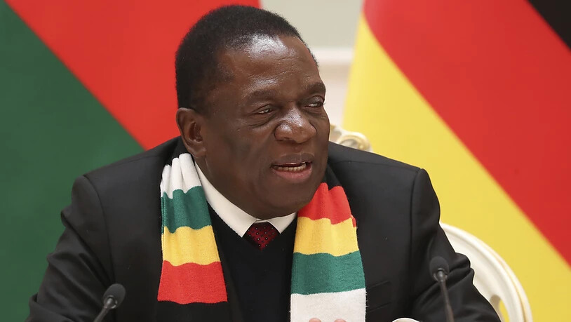 Simbabwes Präsident Mnangagwa lässt sich am Weltwirtschaftsforum in Davos von Finanzminister Mthuli Ncube vertreten. (Archivbild)
