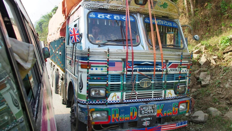 Busfahren in Nepal: Da bleibt der Puls hoch. 