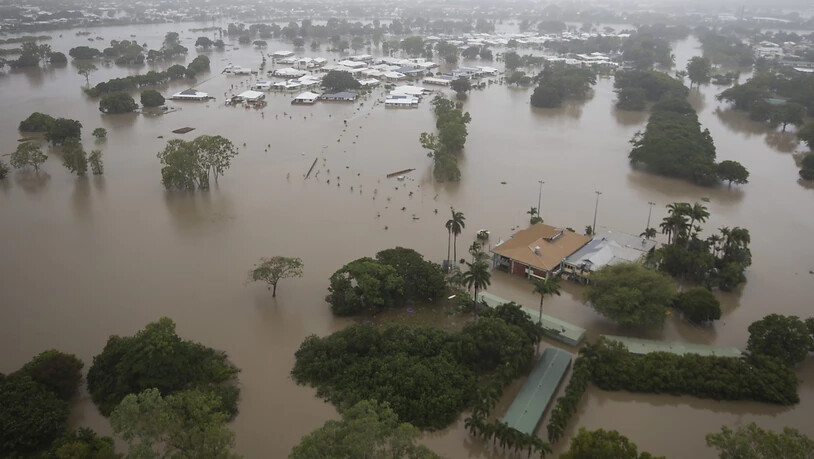 Jahrhundertflut im australischen Bundesstaat Queensland:  Die Küstenstadt Townsville steht unter Wasser.