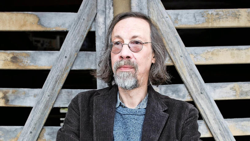 Thomas Mattenberger komponiert in Ennenda. Ende Februar darf er sein Werk in Basel zeigen.