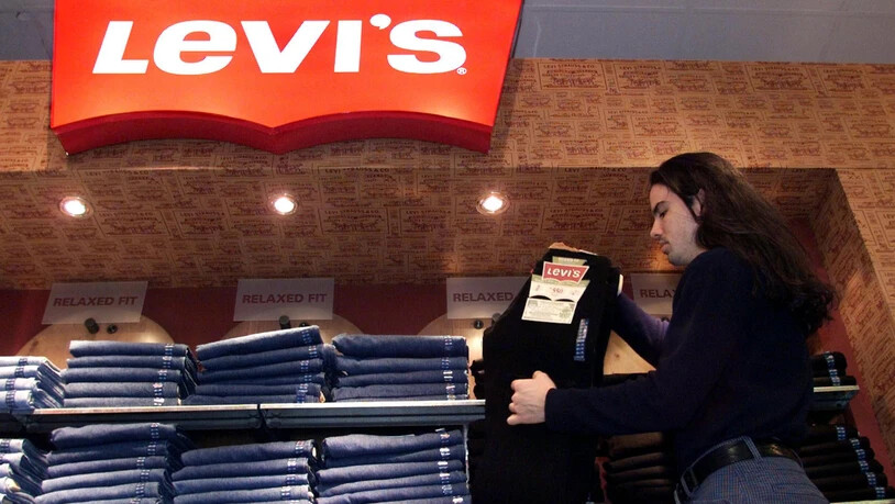 Die Jeans-Ikone Levi's will zurück an die US-Börse. Zuletzt konnten bis Mitte der 80er Jahre Aktien des Konzerns an der Wall Street gehandelt werden, ehe Levi's privatisiert wurde. (Archivbild)