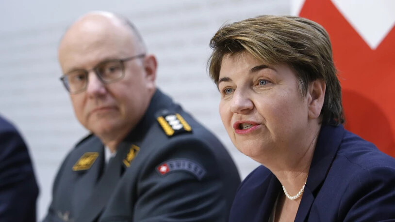 Verteidigungsministerin Viola Amherd stellt die Armeebotschaft 2019 vor. Diese ist über 2 Milliarden Franken schwer.