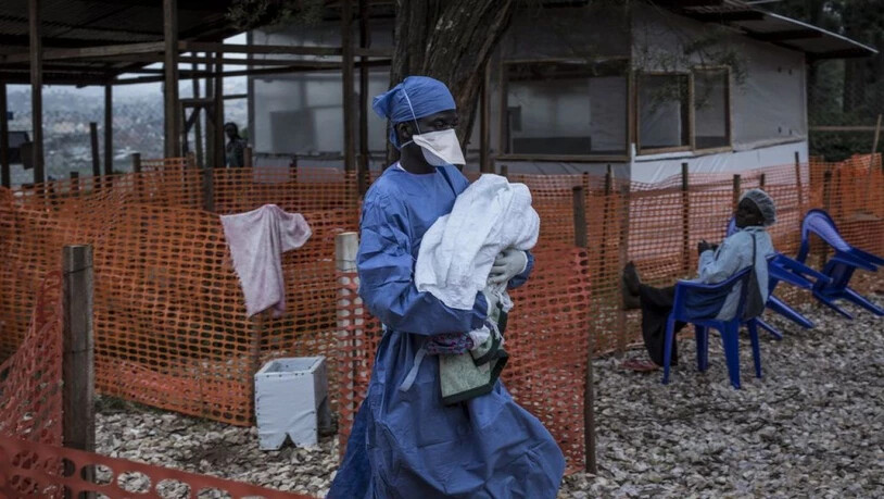 Ein Ebolazentrum der Nichtregierungsorganisation Ärzte ohne Grenzen (MSF) im Kongo. Zwei solcher Einrichtungen waren niedergebrannt worden.