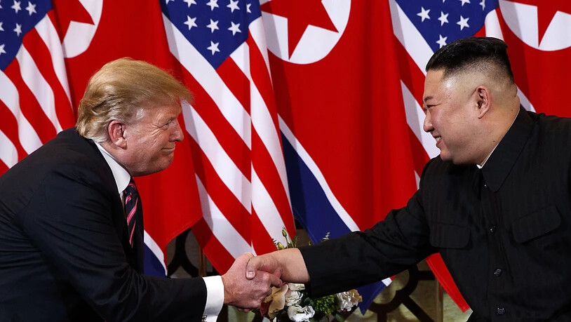 Obwohl die beiden Länder inhaltlich nicht weitergekommen sind, haben US-Präsident Donald Trump und Nordkoreas Machthaber Kim Jong Un nach dem Gipfel nette Worte füreinander übrig.