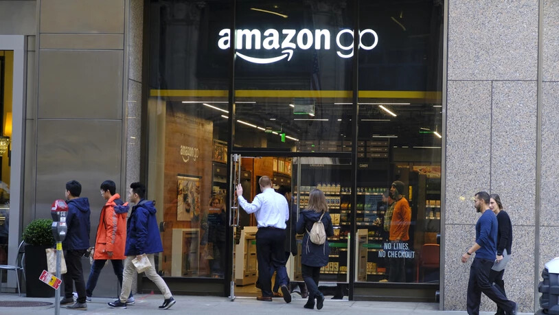 Amazon plant einem Zeitungsbericht zufolge Detailhandelsläden für günstige Produkte. (Symbolbild)