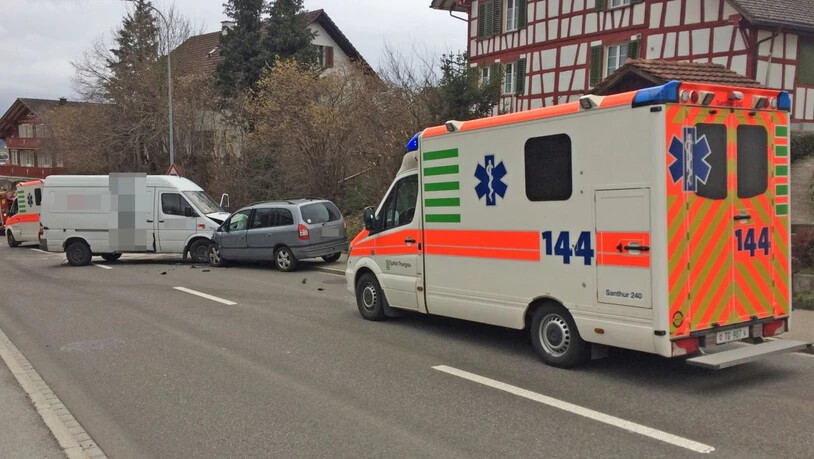 Beim Unfall in Sitterdorf wurden sieben Personen verletzt. (Bildquelle: Kantonspolizei Thurgau)