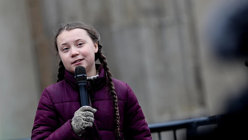 Die schwedische Klimaschutzaktivistin Greta Thunberg vor dem Brandenburger Tor in Berlin.