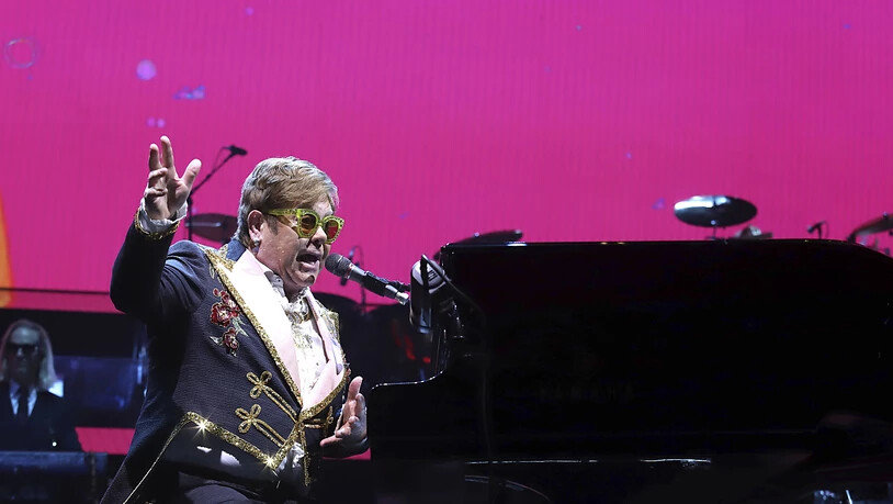 Gegen die geplanten Steinigungen von Homosexuellen in Brunei: Elton John schliesst sich George Clooneys Boykott-Aufruf gegen Brunei-Hotels an. (Archivbild)