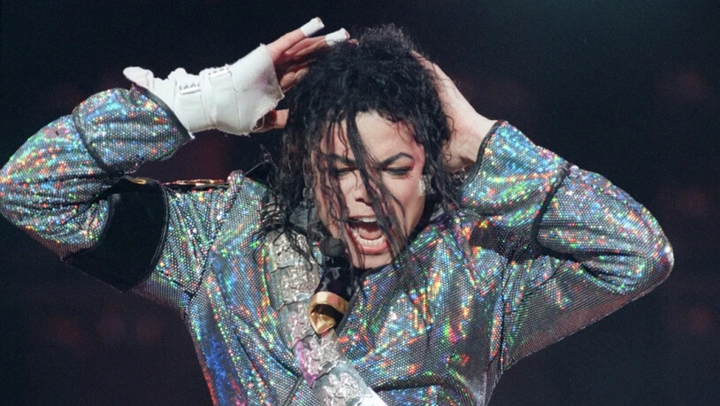 "Leaving Neverland" nun auch bei uns zu sehen: Die umstrittene Doku, in der US-Popstar Michael Jackson erneut des Kindesmissbrauchs beschuldigt wird, läuft am Samstag auf ProSieben. (Archivbild)