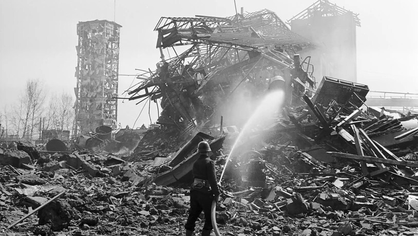Die gewaltige Explosion am 8. April 1969 in der Sprengstoff-Fabrik in Dottikon AG tötete 18 Menschen. (Archivfoto)