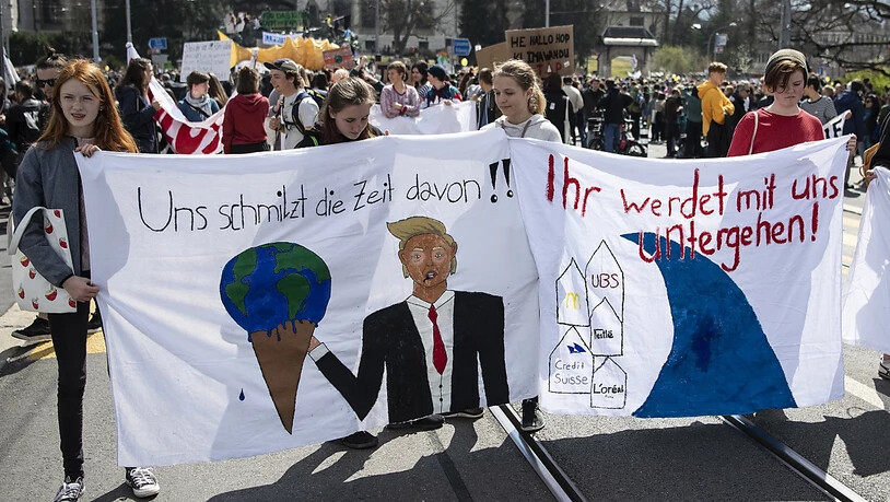 Alle werden mit untergehen: Teilnehmende der Klima-Demonstration in Bern.