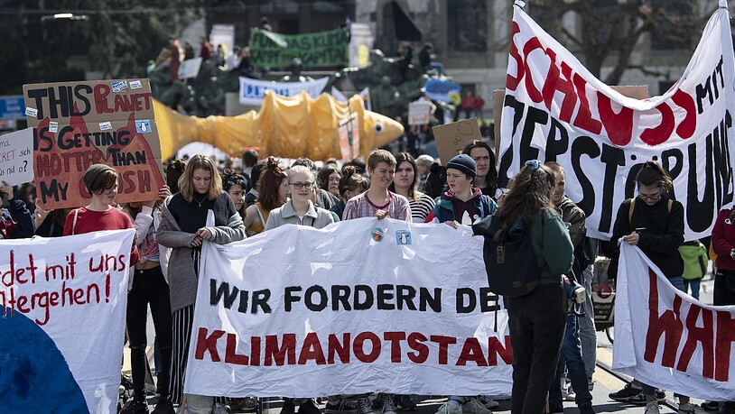 Ausrufung des Klimanotstands: Demonstrierende an der Manifestation vom Samstag in Bern.