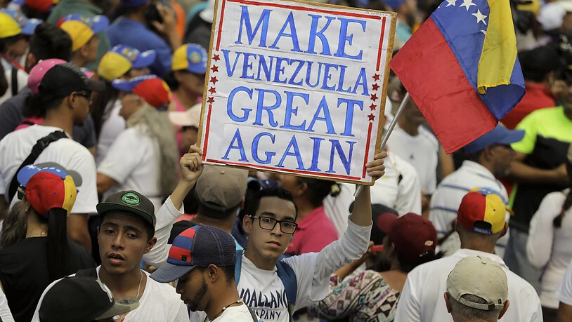 Anhänger von Venezuelas selbst ernanntem Interimspräsidenten Juan Guaidó bei einer Kundgebung in der Hauptstadt Caracas.