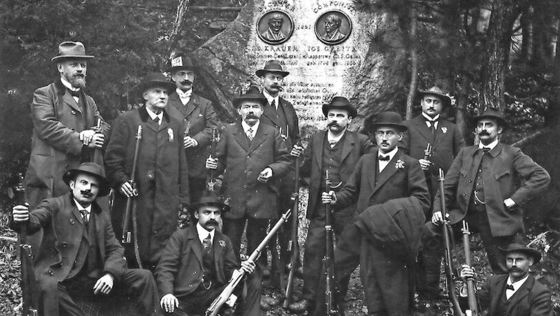 Erstmals dabei: Die Stadtschützen Glarus nehmen 1915 zum 600-Jahr-Jubiläum der Morgartenschlacht als Gastsektion am Rütlischiessen teil.