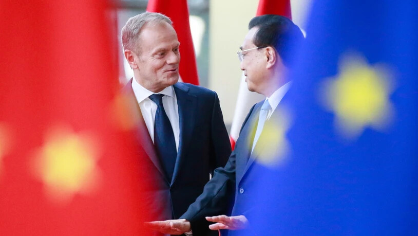 Der chinesische Ministerpräsident Li Keqiang (rechts) im Gespräch mit EU-Ratspräsident Donald Tusk in Brüssel