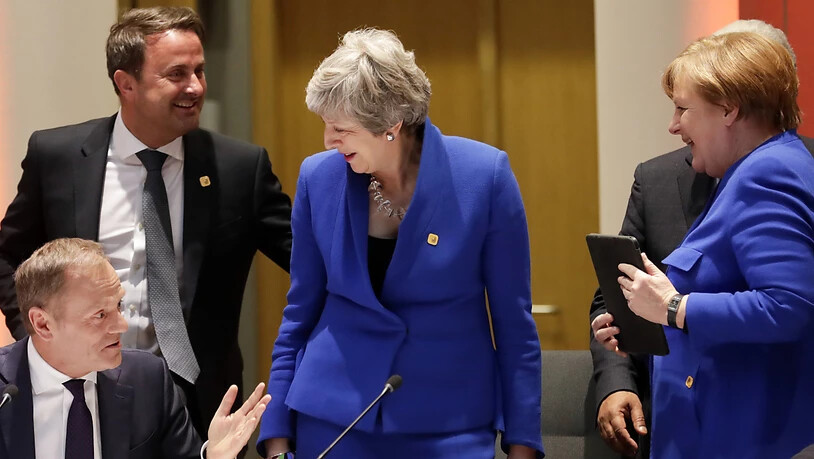 Die britische Premierministerin Theresa May kann sich in der Nacht auf Donnerstag erneut über Zugeständnisse der EU an Grossbritannien freuen.