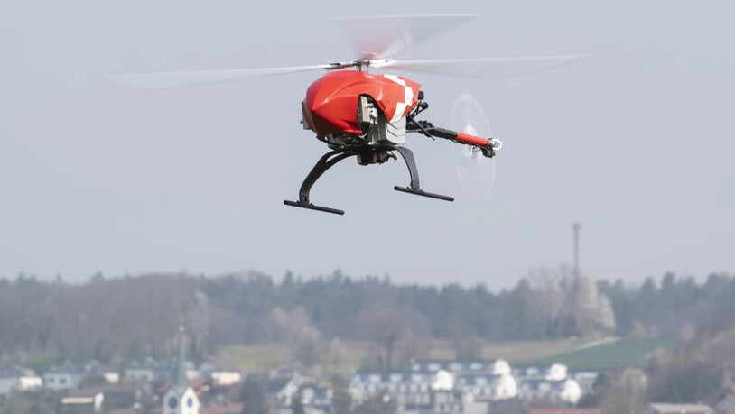 Mit solchen Drohnen will die Rega künftig vermisste, verletzte oder erkrankte Personen in schwierigem Gelände lokalisieren.