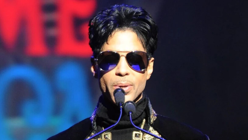 Dreieinhalb Jahre nach seinem Tod sollen die unvollendeten Memoiren von US-Popstar Prince Ende Oktober 2019 veröffentlicht werden. (Archivbild)