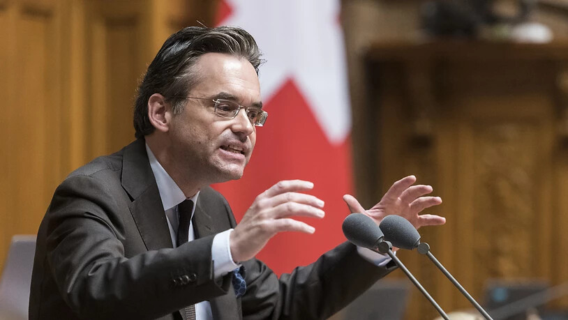 "Berechtigte Bedenken": FDP-Sprecher Olivier Feller begründet im Nationalrat die Kehrtwende seiner Fraktion beim Versicherungsvertragsgesetz.