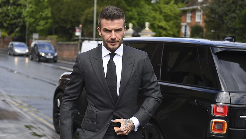 Ex-Fussballstar David Beckham muss für ein halbes Jahr auf seinen Führerschein verzichten.