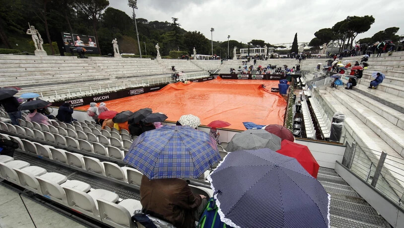 Rom im Regen: Die Federer-Fans gedulden sich am Mittwoch vergebens