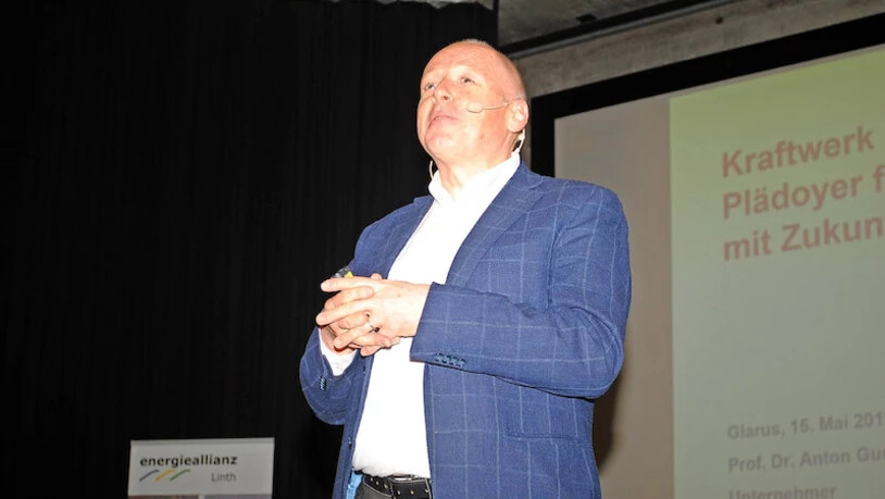 Zuversichtlich: Anton Gunzinger bei seinem Referat in Glarus.