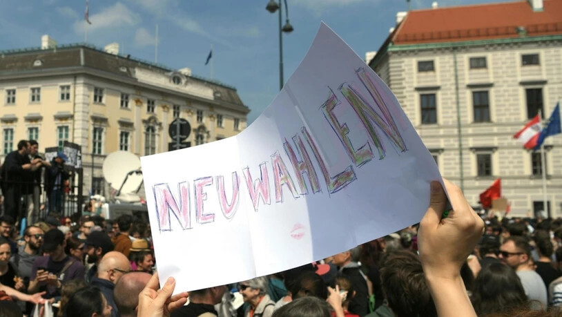 Demonstrationen fordern am Samstag in Wien nach der Veröffentlichung des *
"Ibiza-Videos" unter anderem Neuwahlen.