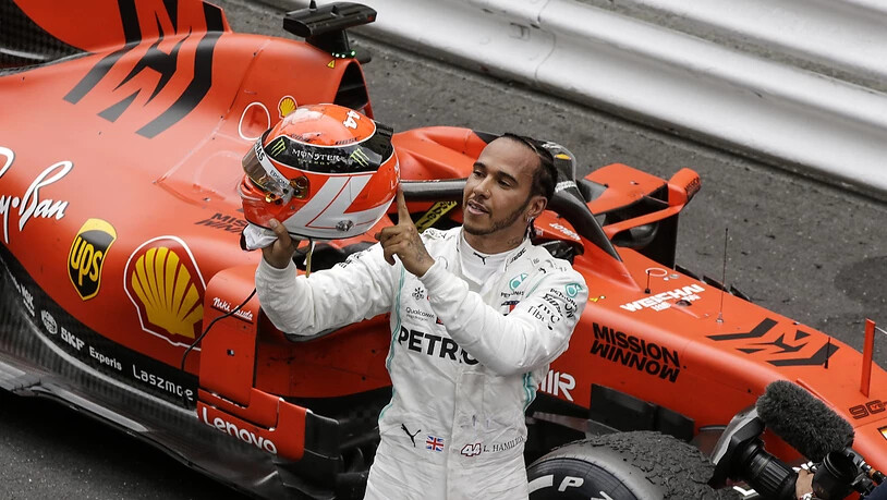 Lewis Hamilton bestritt den Grand Prix von Monaco zu Ehren von Niki Lauda mit einem speziell bemalten Helm
