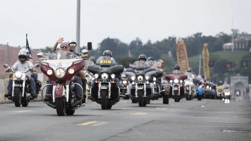 Mit einer riesigen Parade haben mehr als 100'000 Motorradfahrer in Washington der Kriegstoten der USA gedacht.
