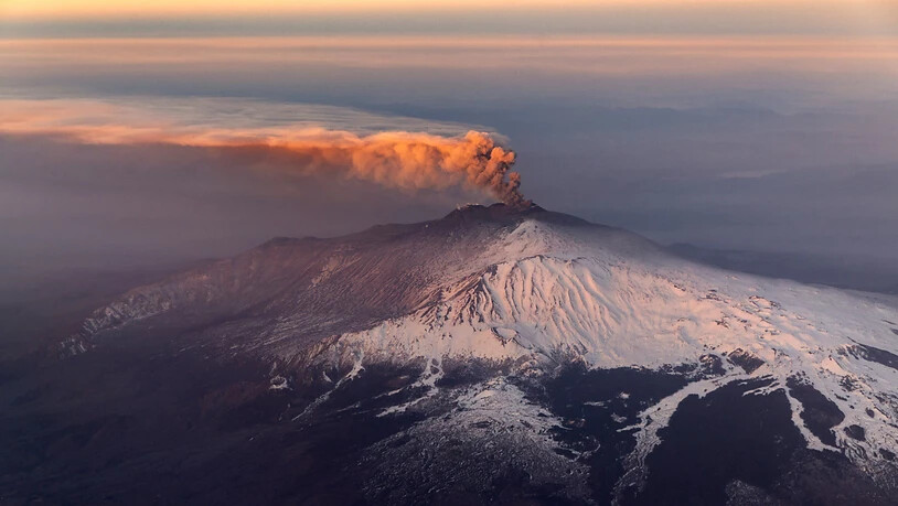Der Ätna auf Sizilien rumort wieder. Eine neue Aktivitätsphase des Vulkans hat am 23. Dezember begonnen.  (Bild vom 20. Februar)