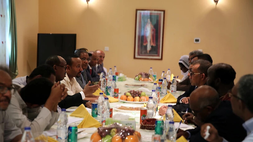 In Khartum hat der äthiopische Ministerpräsident Abiy Ahmed auch mit Vertretern der Protestbewegung gesprochen.