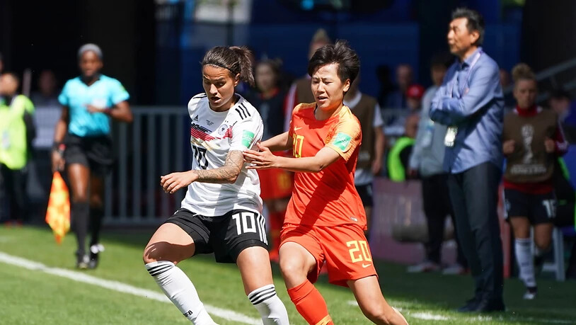 Ausfall auf unbestimmte Zeit: Spielmacherin Dszenifer Marozsan zog sich im WM-Auftaktspiel von Deutschland gegen China (1:0) einen Bruch des mittleren Zehs am linken Fuss zu