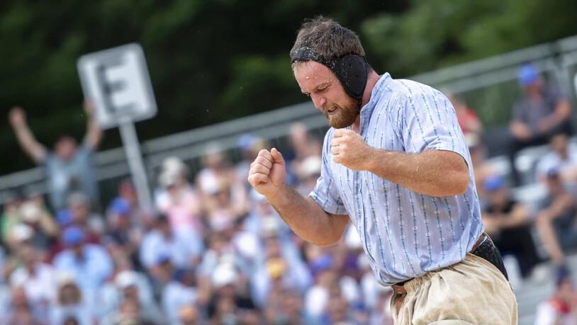 Matthias Aeschbacher geniesst den Moment seines grössten Erfolgs