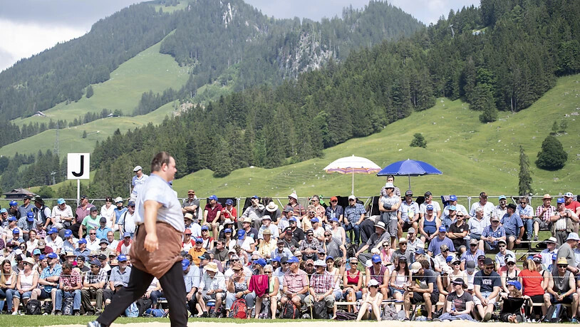Die Atmosphäre am Schwarzsee in den Freiburger Alpen ist grandios