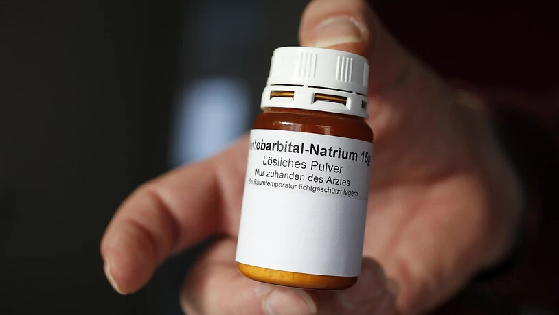 Das Baselbieter Strafgericht verhandelt seit Mittwoch einen Sterbehilfe-Fall, bei dem Natrium-Pentobarbital in tödlicher Dosis per Infusion zum Einsatz kam. (Symbolbild)