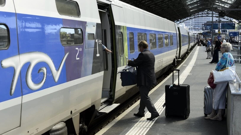 Die TGV-Betreiberin Lyria wollte eine von vier täglichen Zugverbindungen von Lausanne nach Paris über das Burgund und die Freigrafschaft (Franche-Comté) einstellen. (Archivbild)