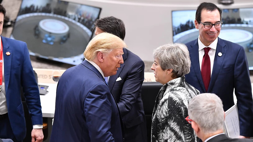 US-Präsident Donald Trump und die britische Premierministerin Theresa May am G20-Gipfel im japanischen Osaka. (Archivbild)