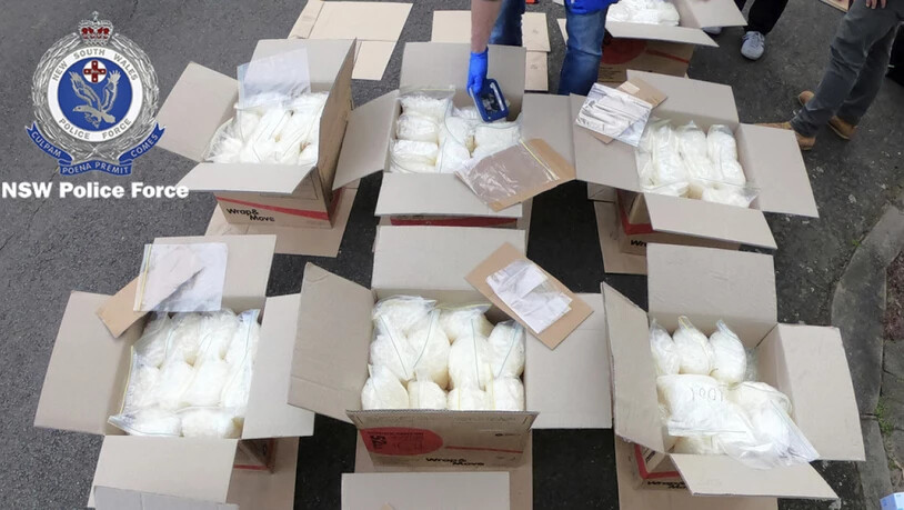 In dem Van fanden sich in Tüten 273 Kilogramm der illegalen Droge Crystal Meth im Marktwert von umgerechnet 138 Millionen Franken.