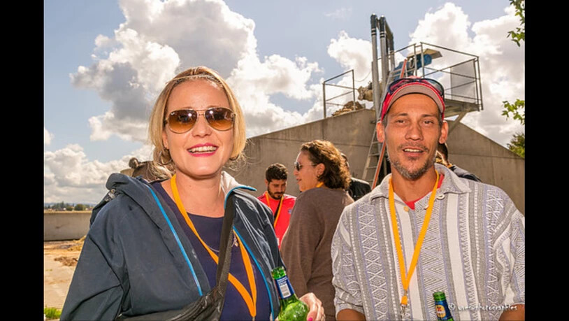 Spontan und etwas durchgeknallt: So beschreibt sich Adrian Bigler (im Bild rechts).