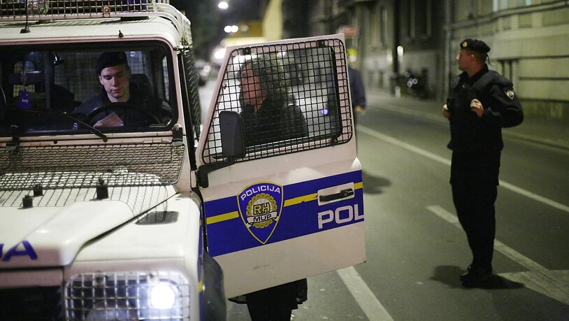 Die kroatische Polizei sucht nach einem Sechsfachmord am Donnerstagabend in der Hauptstadt Zagreb nach dem Täter. (Symbolbild)