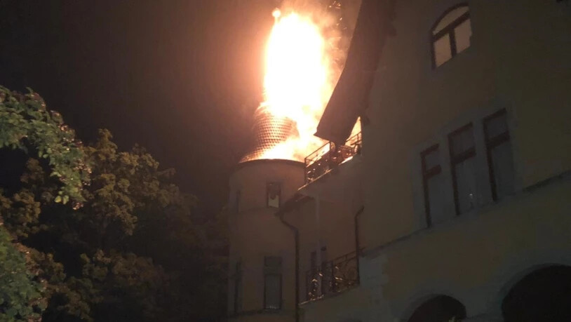 In Schaffhausen hat ein Blitz gar in einem Turm einer Villa einen Brand ausgelöst.