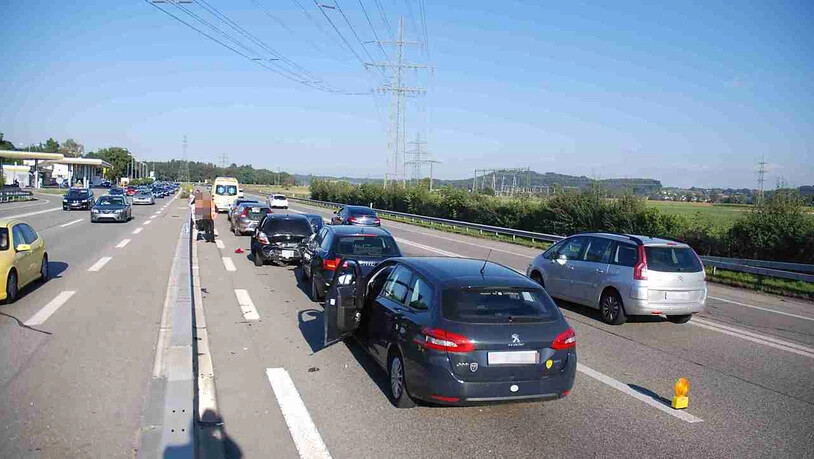 Der A1-Autobahnschnitt zwischen Luterbach und Härkingen in den Kantonen Solothurn und Bern ist ein Engpass. Es kommt zu Verkehrsüberlastungen und Unfällen. Der Abschnitt soll auf sechs Spuren ausgebaut werden. (Archivbild)