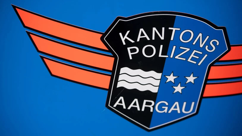 Die Kantonspolizei Aargau nahm den Täter fest und nahm ihre Ermittlungen auf.